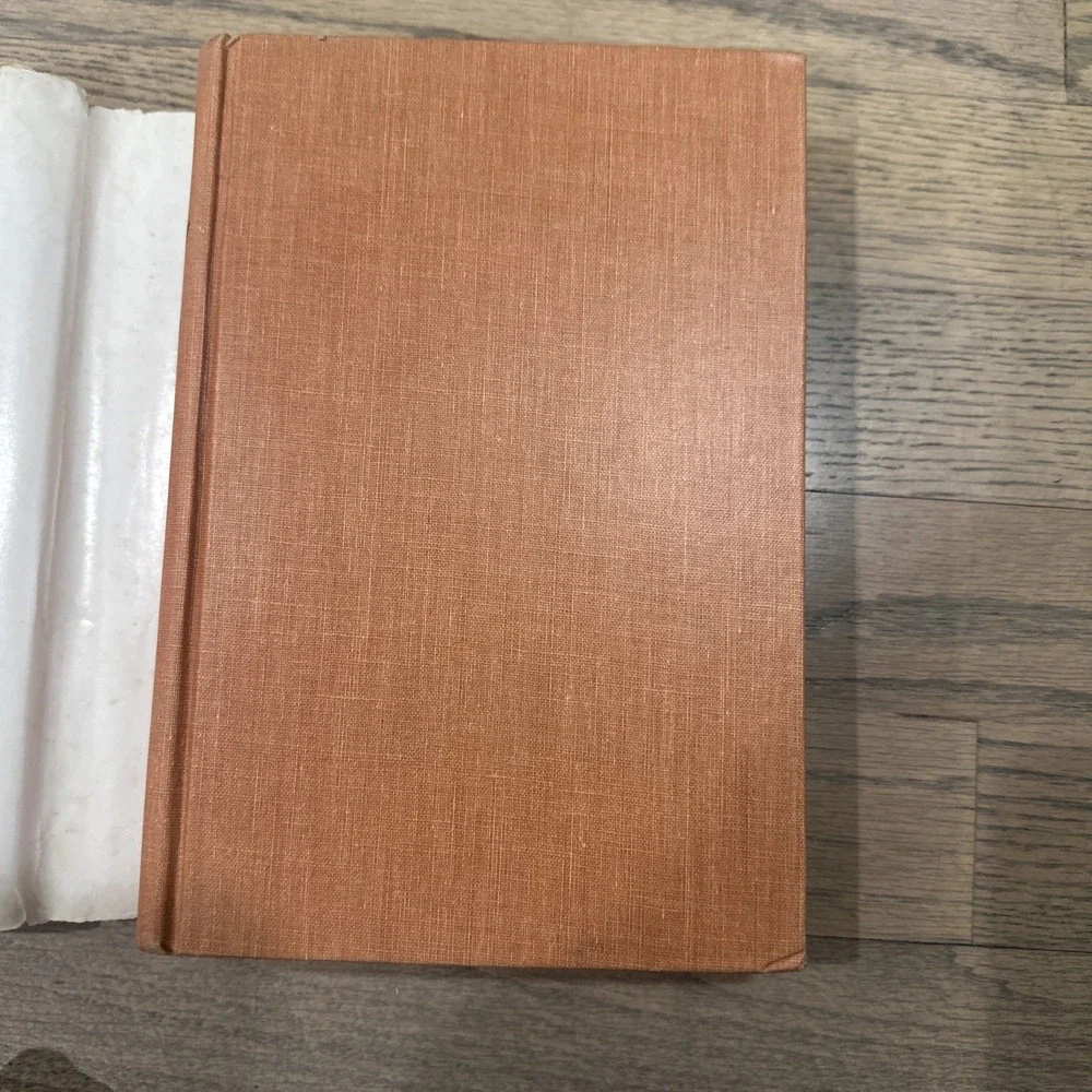 The‎ Religion of the Hindus by Kenneth Morgan First Edition HCDJ